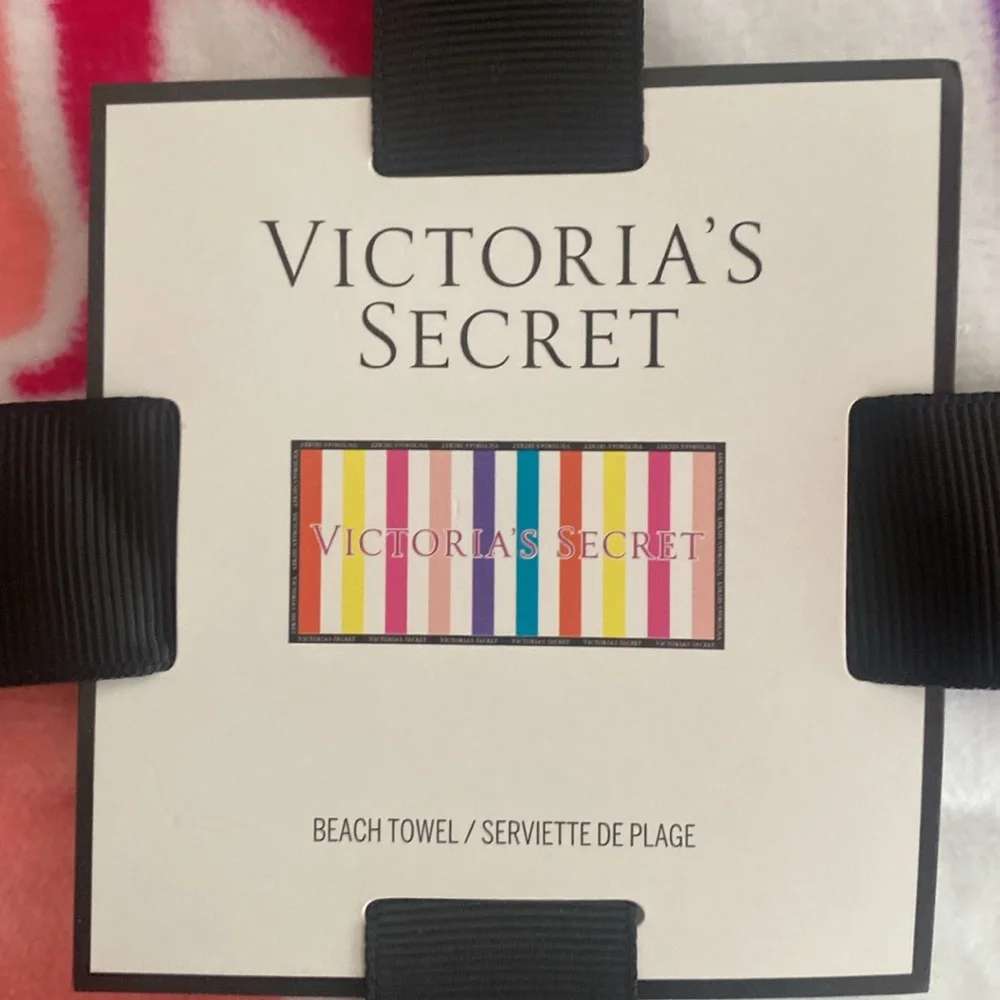 Nwt Victoria’s Secret beach towel